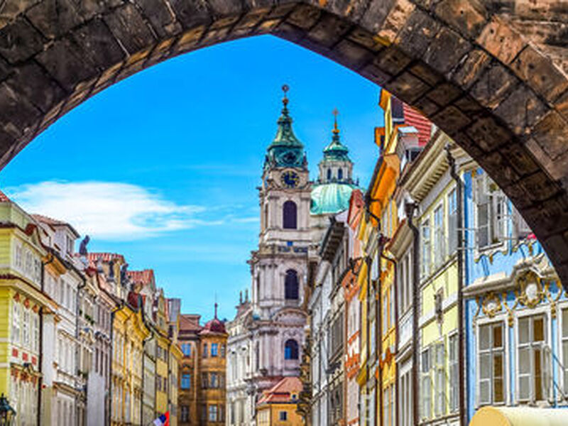 Otobüs İle Orta Avrupa Masalı (Tüm Çevre Gezileri ve Ekstra Turlar Dahil) İzmir Hareketli