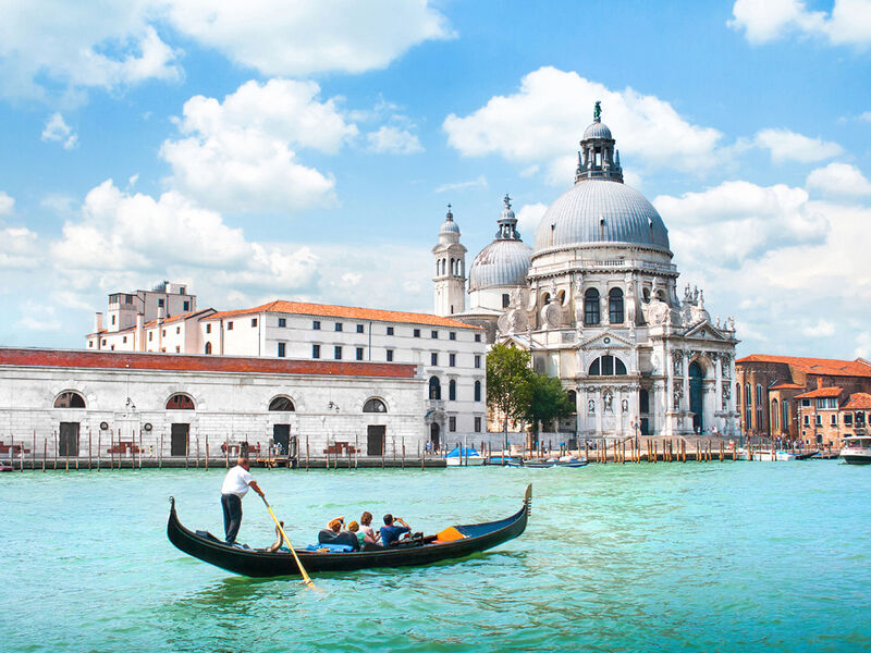 İtalya Serüveni Turu Corendon Hava Yolları ile 7 Gece İzmir Hareketli BGY-NAP - 2026 Dönemi - 1128