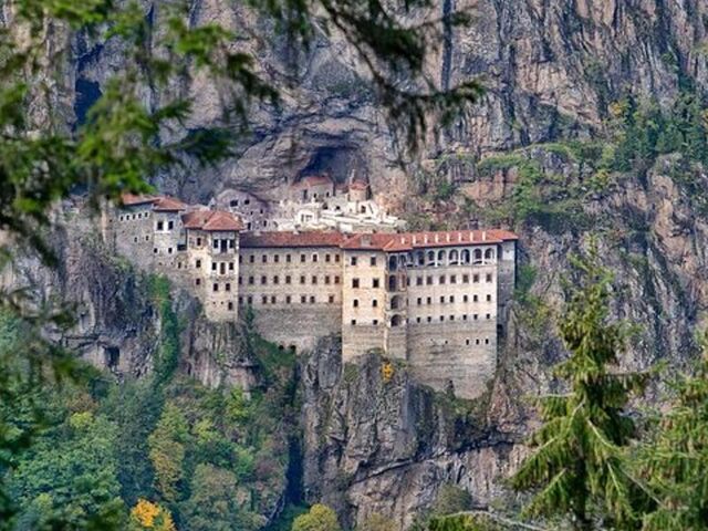 İkonik Karadeniz Yaylalar ve Batum Turu |4 Gece Konaklama (Batum ve Yayla Konaklama) İstanbul Çıkışlı - GT-174