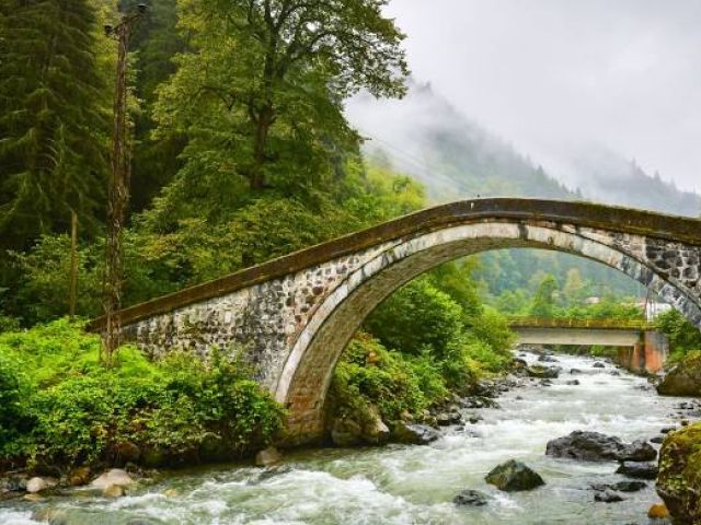 İkonik Karadeniz Yaylalar ve Batum Turu Trabzon Başlar| 3 Gece Konaklamalı Uçaklı İzmir Çıkışlı - GT-118