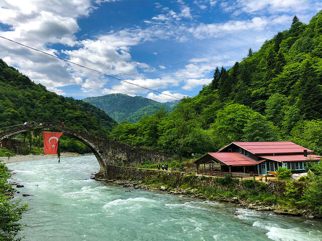 İkonik Karadeniz Yaylaları ve Batum Turu | 3 Gece Konaklamalı Uçaklı İstanbul Çıkışlı Kurban Bayramı Özel - GT-021