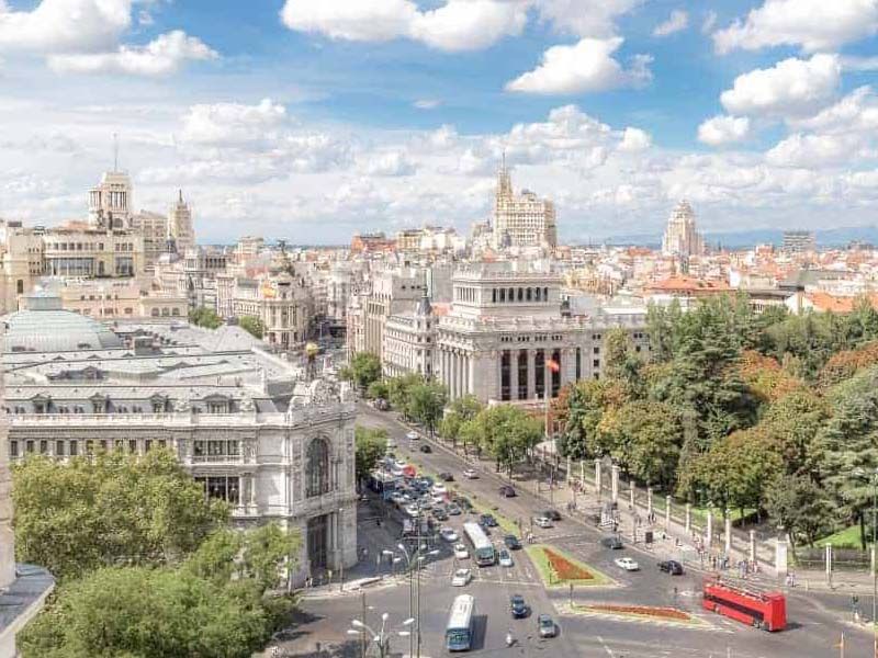 Barselona Madrid Noel Pazarları Turu AJet Hy. ile Girona Şehir Turu Dahil (GRO-ABC) 4 Aralık Hareketli