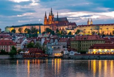 Orta Avrupa'nın Altın Üçgeni Cesky Krumlov & Bratislava Turları Dahil Sömestre Özel THY ile 7 Gece 8 Gün (BUD-PRG) 24 Ocak Hareketli