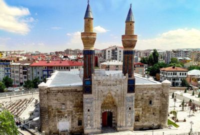 İkonik Fırat’tan Munzur’a | Sivas, Divriği, Kemaliye, Elazığ, Tunceli Turu |  2 Gece Konaklamalı |  Uçaklı İstanbul Çıkışlı |  29 Ekim Özel GT-240