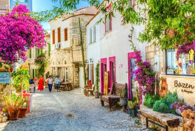 İkonik Alaçatı Ot Festivali ve Nazarköy İzmir Sığacık Foça Turu - 2 Gece Otel Konaklamalı İstanbul Çıkışlı