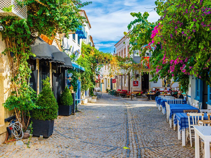 Bozcaada Ayvalık Çeşme Kuşadası Pamukkale Salda Gölü Turu (2 Gece Otel Konaklamalı)