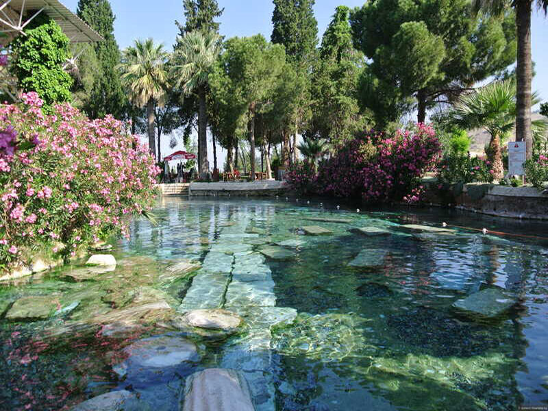 Bozcaada Ayvalık Çeşme Kuşadası Pamukkale Salda Gölü Turu (2 Gece Otel Konaklamalı)