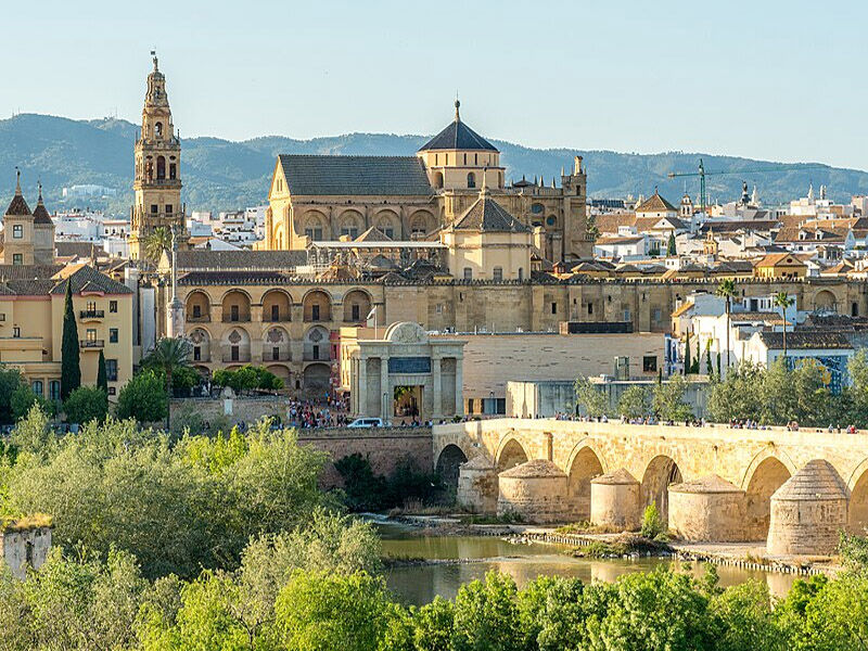 Elegant İspanya & Endülüs Turu Ekstra Turlar Dahil Türk Hava Yolları İle 7 Gece 8 Gün  MAD-BCN