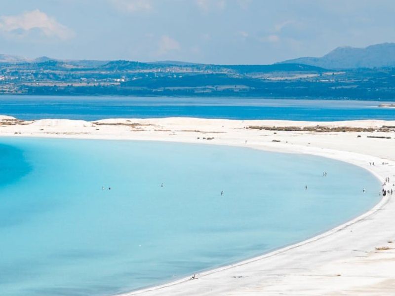 Salda Gölü Pamukkale Çeşme Alaçatı Turu / 1 Gece Otel Konaklamalı / İstanbul Çıkışlı